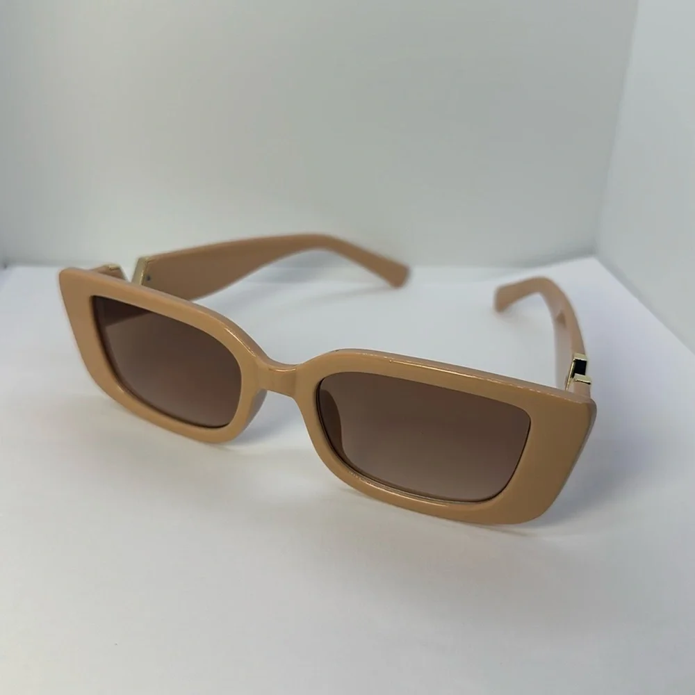 Chic  Retro Nude Square Sunglasses Gold V Detail UV Protection Trendy Shades
